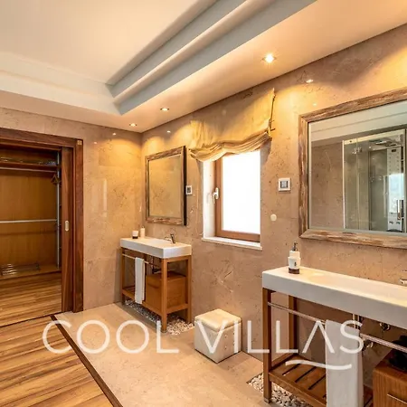 Aurora Premium Villa Walking Distance To Beach *