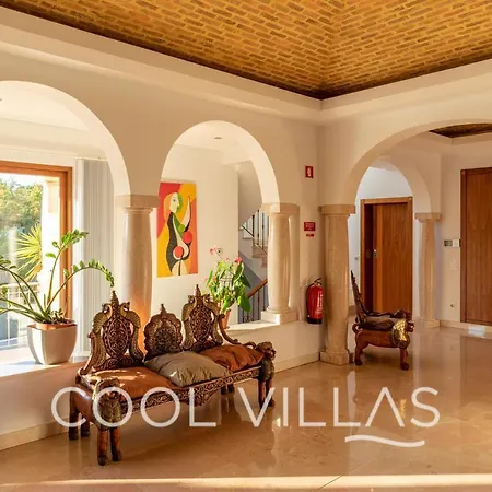 Aurora Premium Villa Walking Distance To Beach Willa