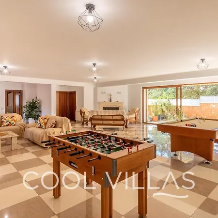 Aurora Premium Villa Walking Distance To Beach Willa *