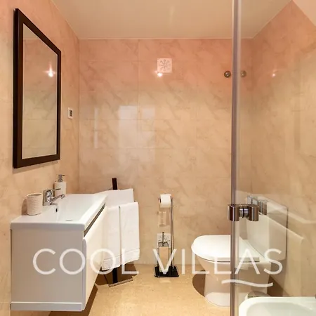 Aurora Premium Villa Walking Distance To Beach Willa Albufeira