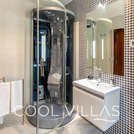 Aurora Premium Villa Walking Distance To Beach
