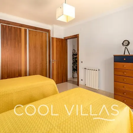Aurora Premium Villa Walking Distance To Beach Willa